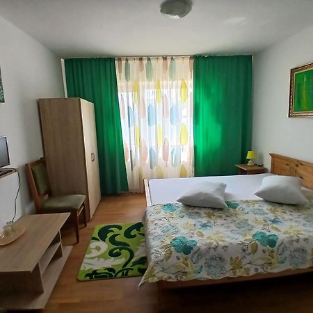 Casa Rustica Apart & Rooms Cimpineanca Ngoại thất bức ảnh
