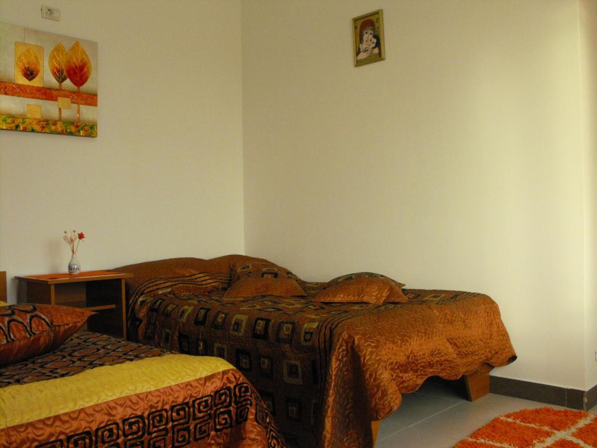 Casa Rustica Apart & Rooms Cimpineanca Ngoại thất bức ảnh