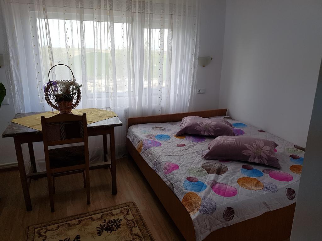Casa Rustica Apart & Rooms Cimpineanca Ngoại thất bức ảnh